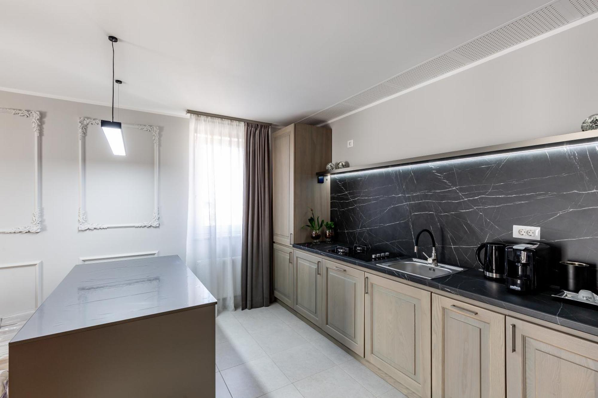 Studio 92- Urban Plaza Brasov Bagian luar foto