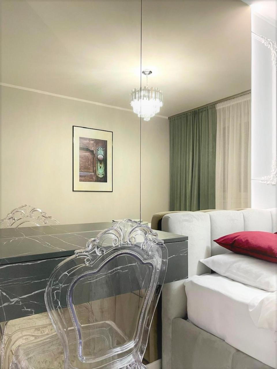Studio 92- Urban Plaza Brasov Bagian luar foto